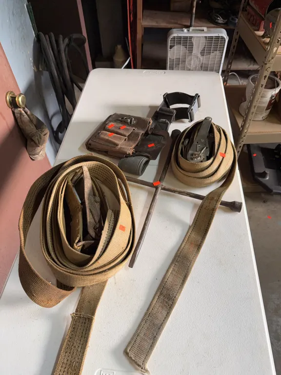 Two ratchet straps, Tire iron tool pouch