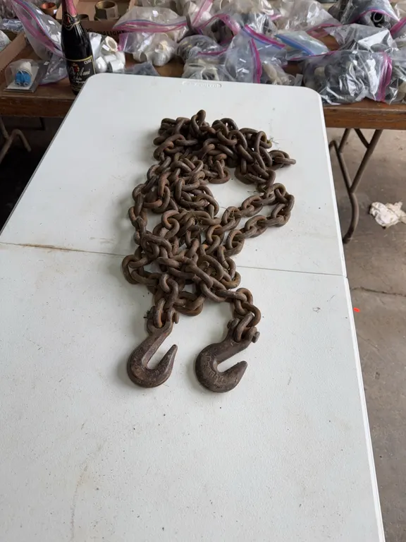 17 foot log chain/both hooks
