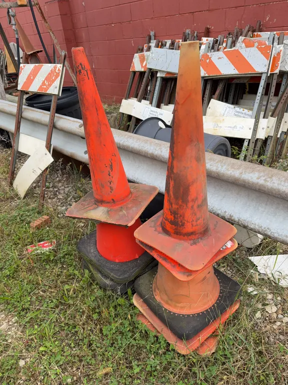 10 traffic cones