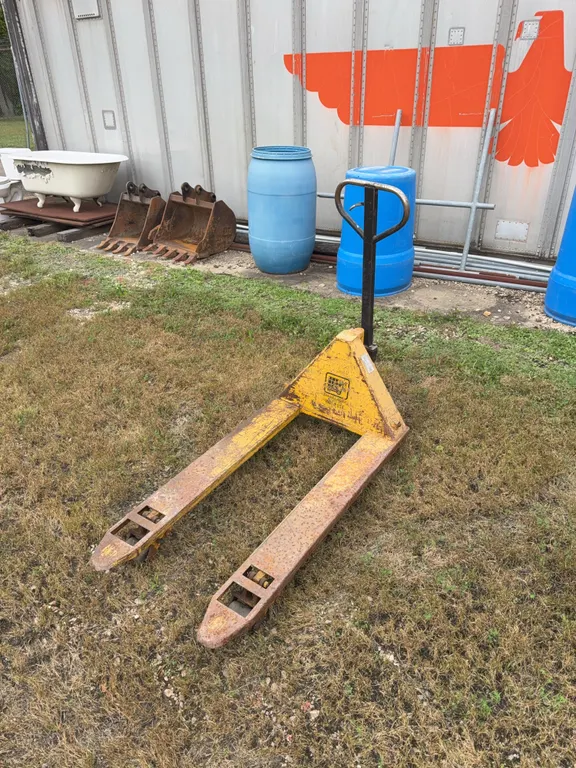 Pallet mule brand pallet jack/works