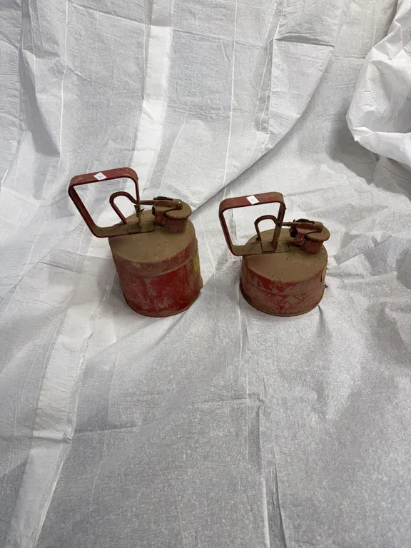 2 quart metal gas can, 1 quart metal gas can