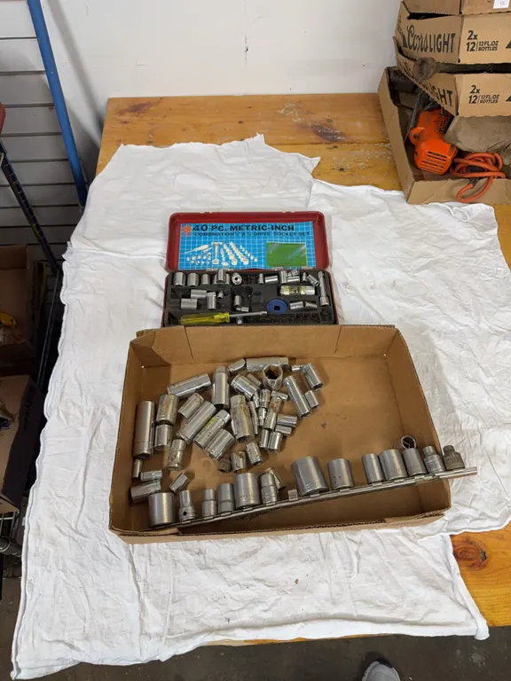 40 assorted sockets, 40 piece metric combination drive socket set