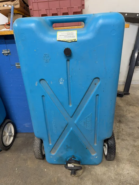 22 gallon portable RV waste tank