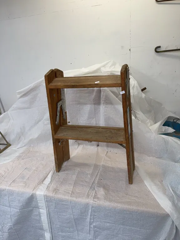 2 foot wooden stepladder