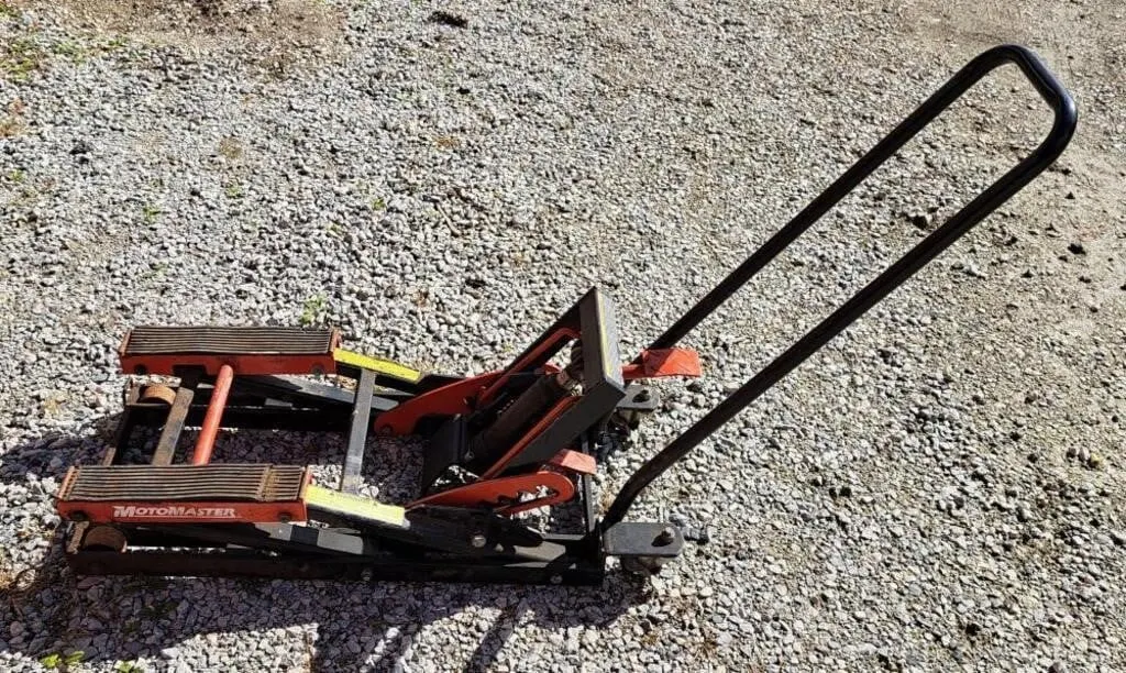 Motomaster motorcycle jack