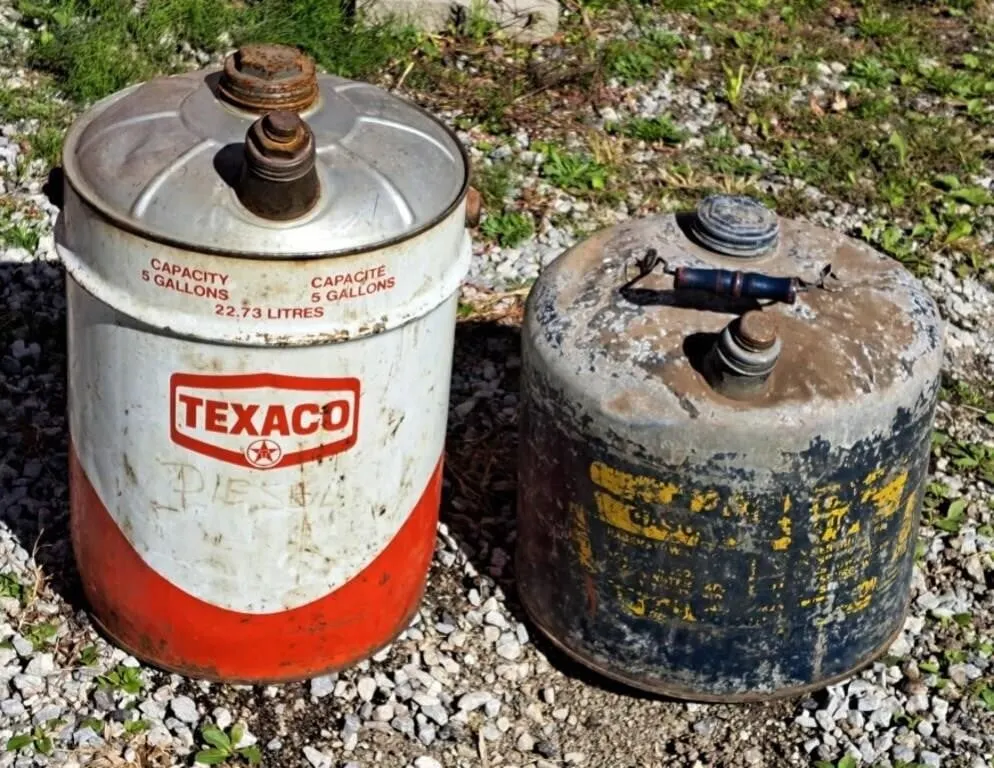 Vintage 5 gal metal texaco gas canand green metal
