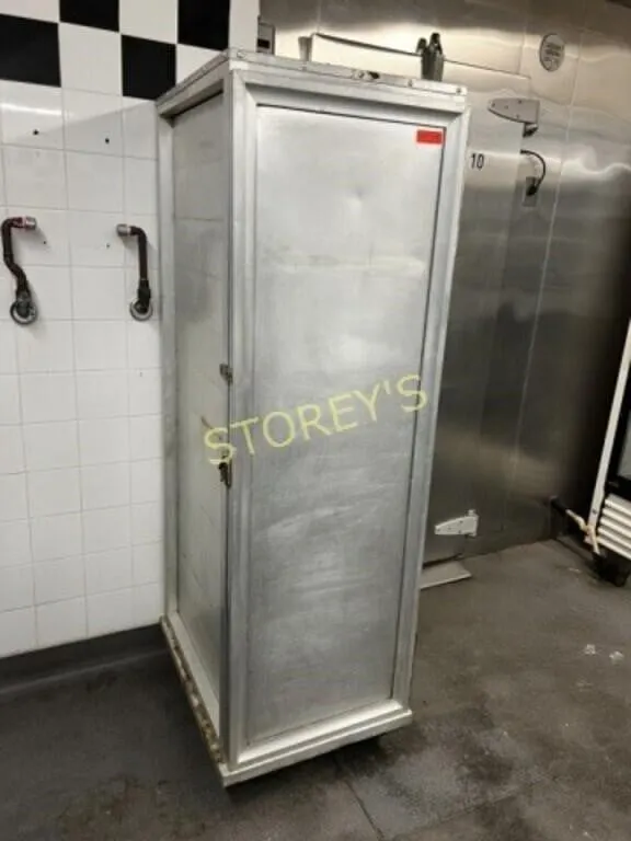 Alumin Holding Cabinet on Wheels