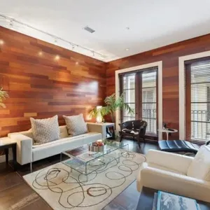 REAL ESTATE / CONDO - 2 Bedroom / 2� Bathroom / 1,