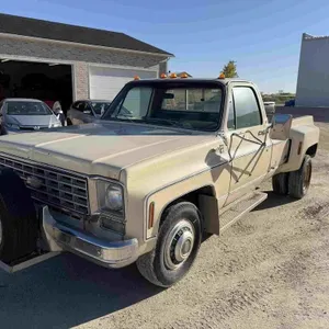 1976 Chevrolet C30 Camper Special Pkg.