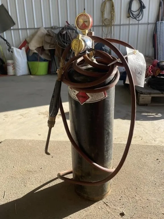 Plumbon Acetlyne Tank & Torch