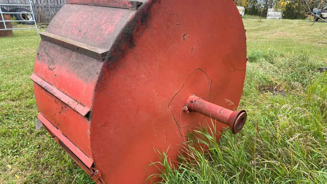 Round grain feeder