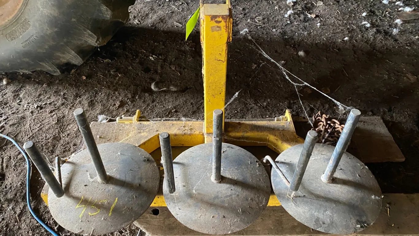 3 pt. Barb wire spooler