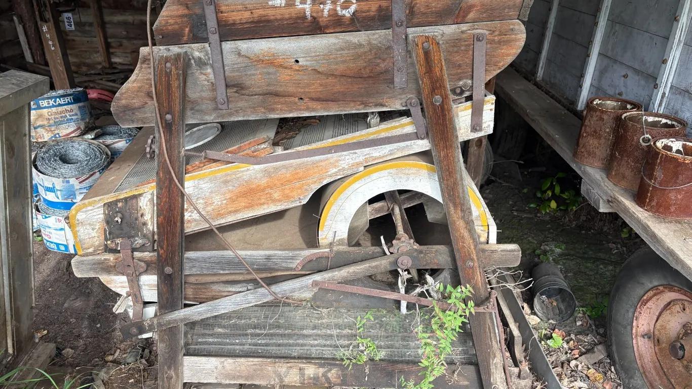 Old fanning mill