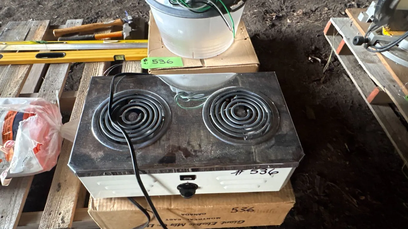Yard lite & 2-burner hot plate