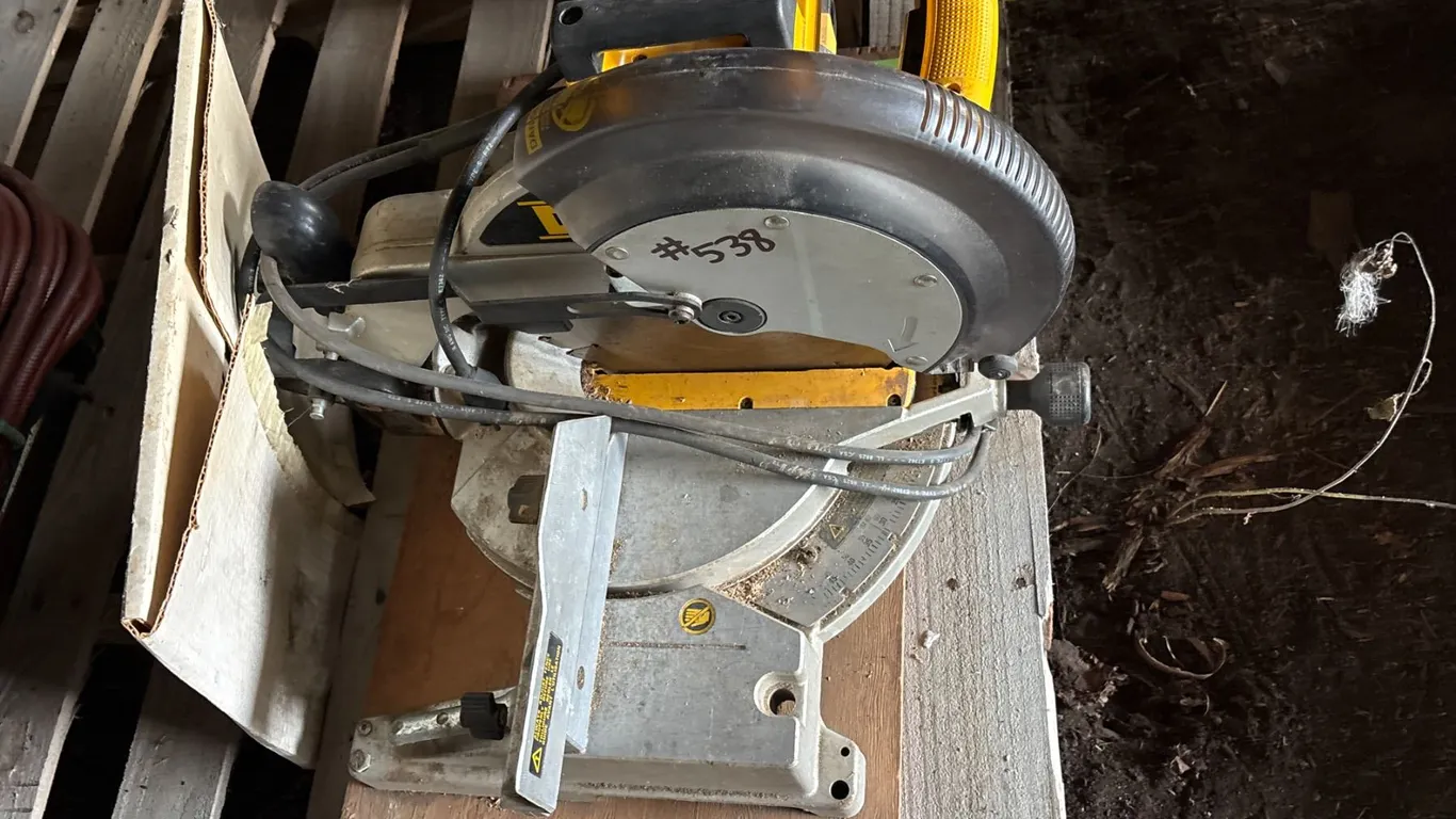 Delta mitre saw & blades