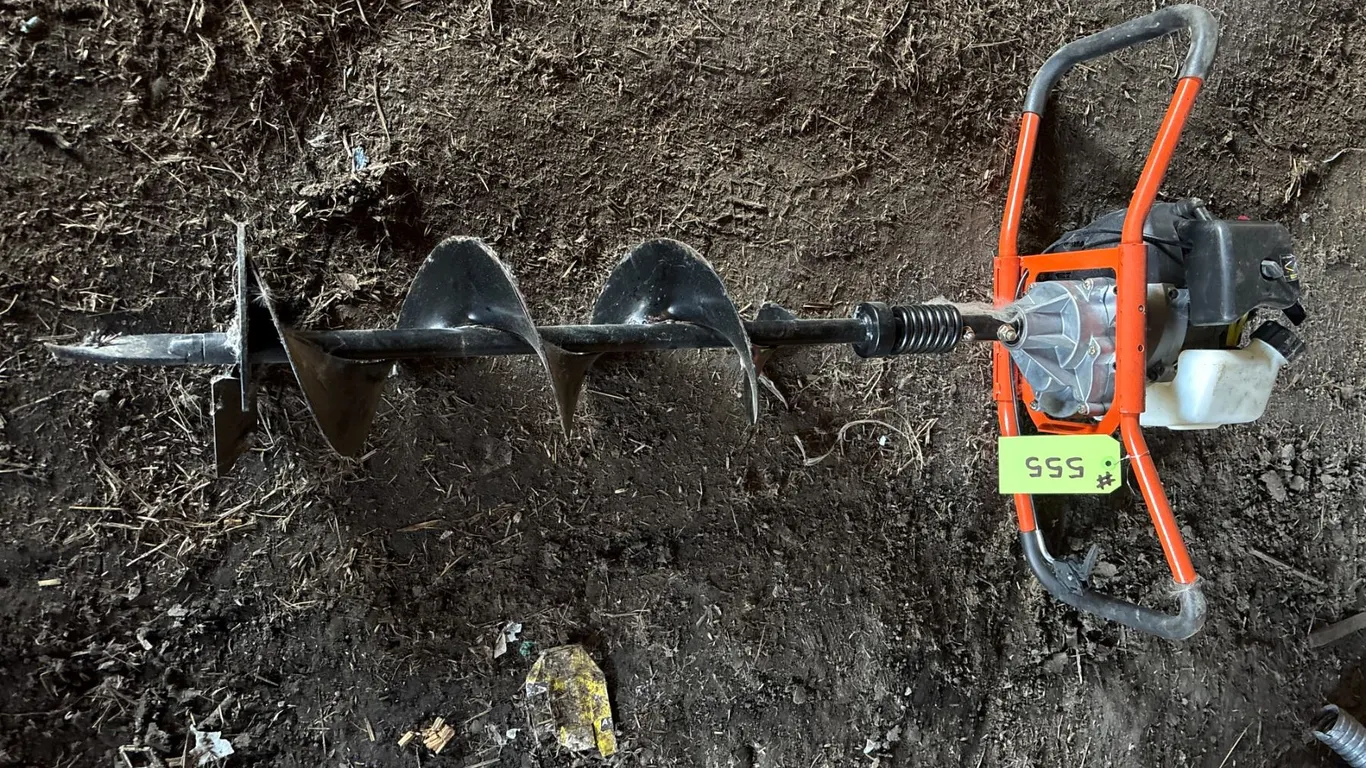 Powermate gas auger, like new