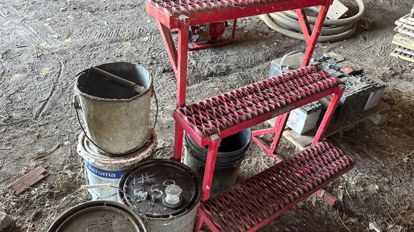 Red metal step