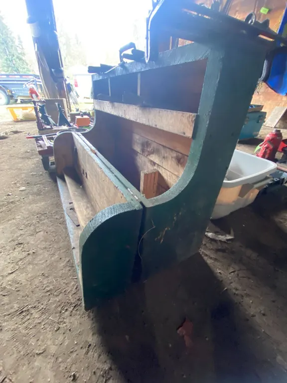 Carpenters tool box, green c/w contents