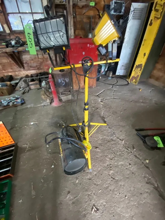 Light & stand c/w Mr. Heater propane heater