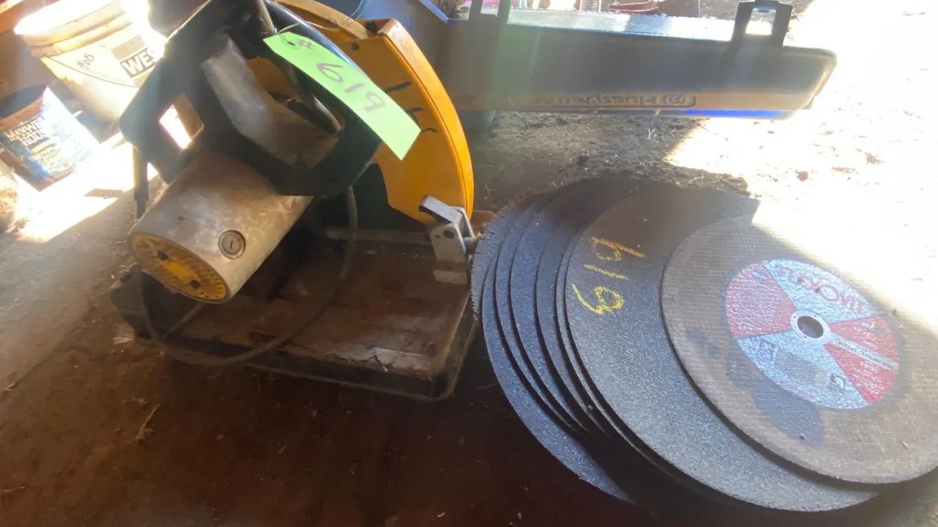 DeWalt cut-off saw c/w extra blades
