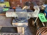 Vice & welding table
