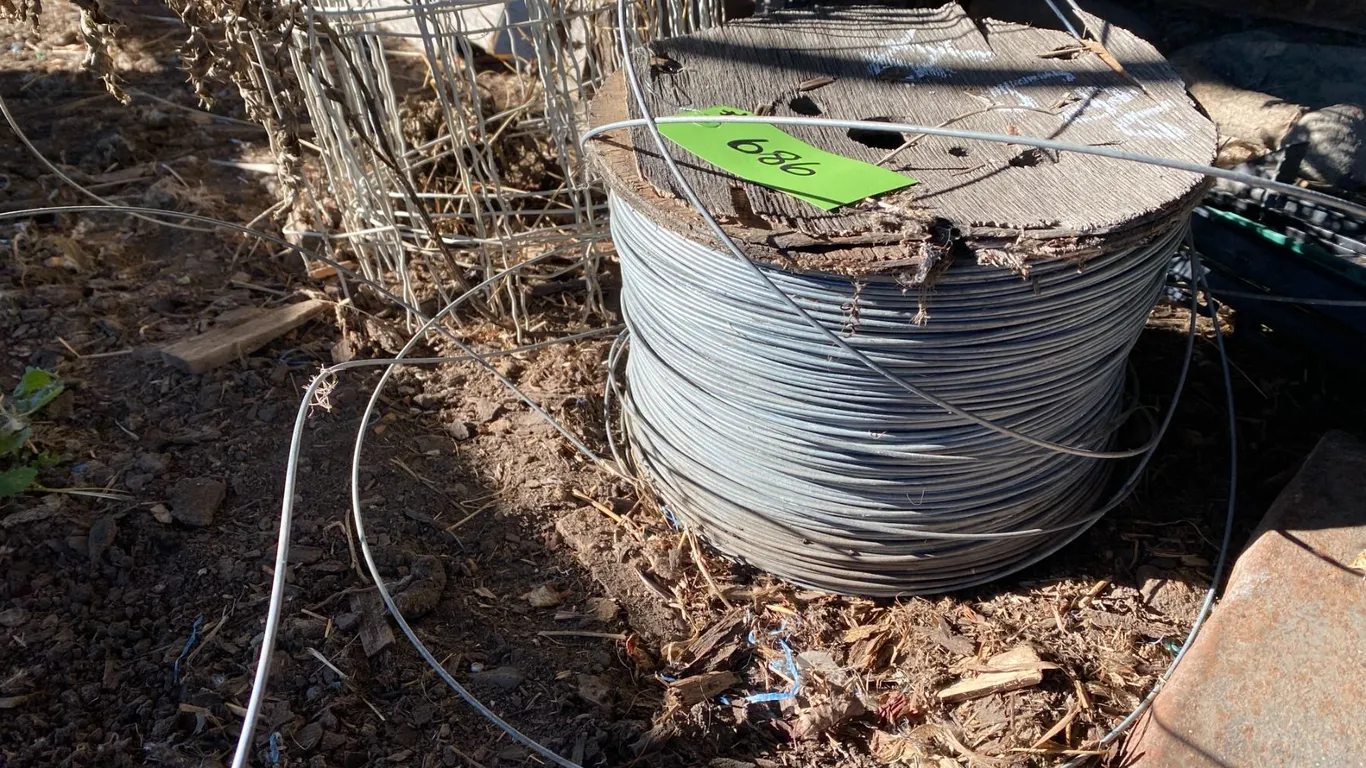 Hi Tensile wire roll, saw horse, screen, waterers, chain link panels