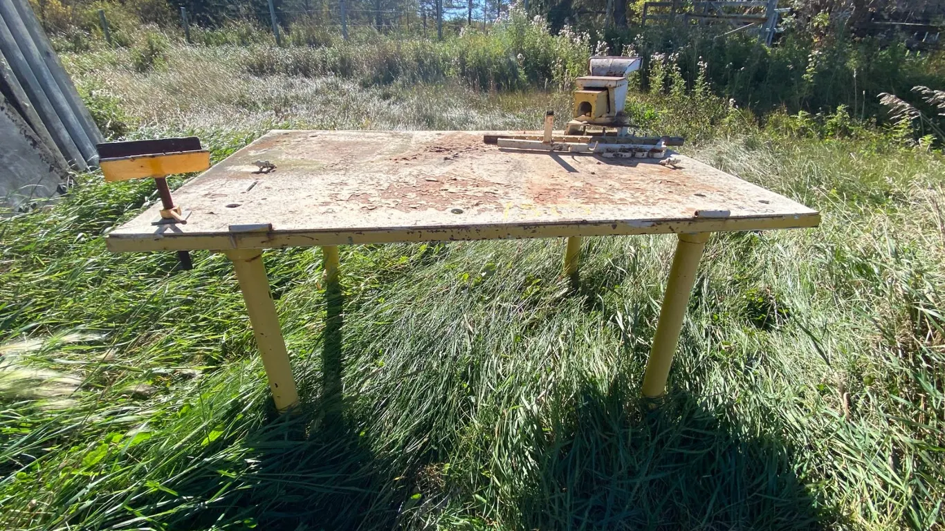Steel welding table & swivel vice
