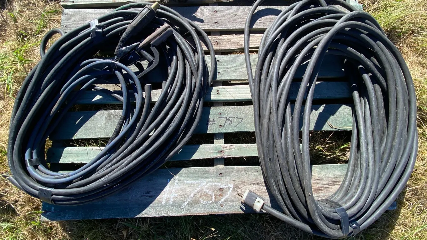 2- Heavy approx. 100 ft. cords (Selling all together)