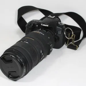 CANNON DIGITAL CAMERA WITH ZOOM LENS