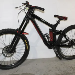 ROCKY MOUNTAIN MAIDEN CARBON FIBER FRAME DOWNHILL BIKE