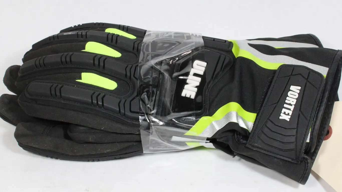 3 VOTEX GLOVES