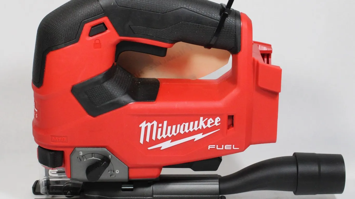 MILWAUKEE M18 JIGSAW (TOOL ONLY)