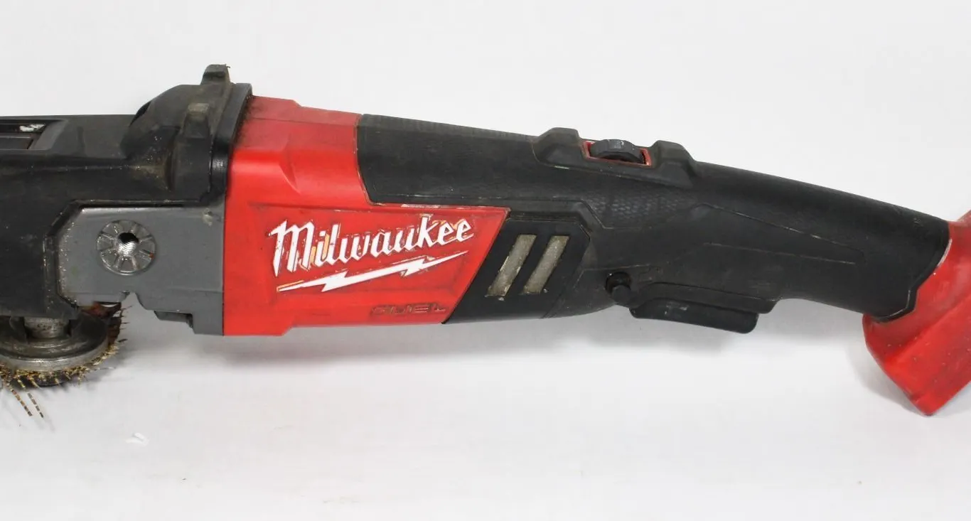 MILWAUKEE 7" VARIABLE SPEED POLISHER TOOL ONLY