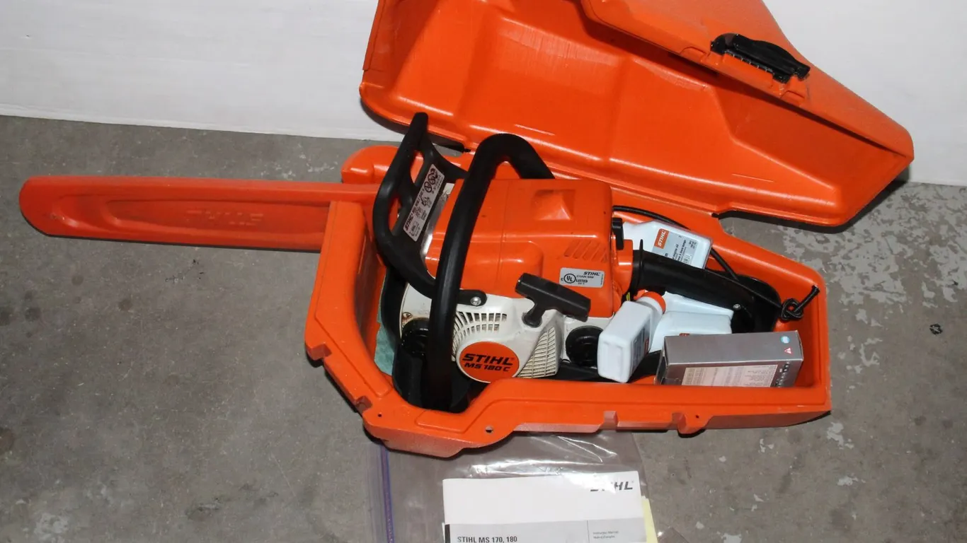 STIHL MS 180C 13" GAS CHAINSAW WITH CARRYING CASE