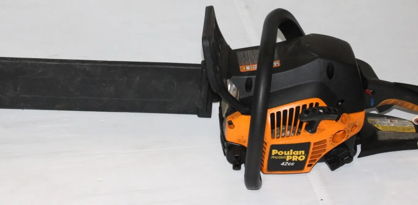 POULAN CHAIN SAW 42CC