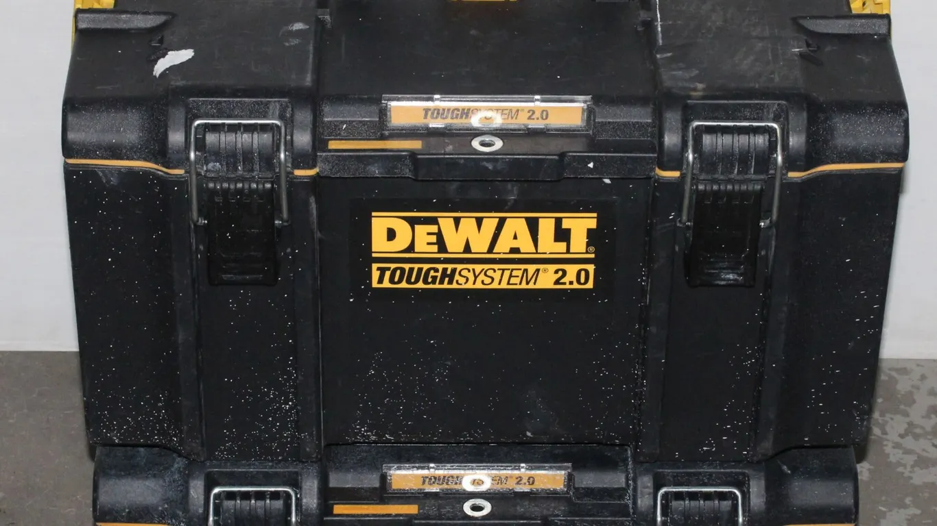 DEWALT TOOL CASES, 2 PIECES. TOUGH SYSTEM 2.0