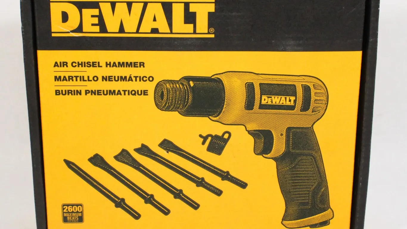 APPEARS NEW IN BOX DEWALT AIR CHISEL HAMMER