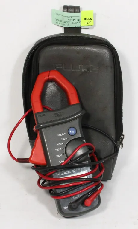 FLUKE 30 CAT III 600V CLAMP MULTIMETER