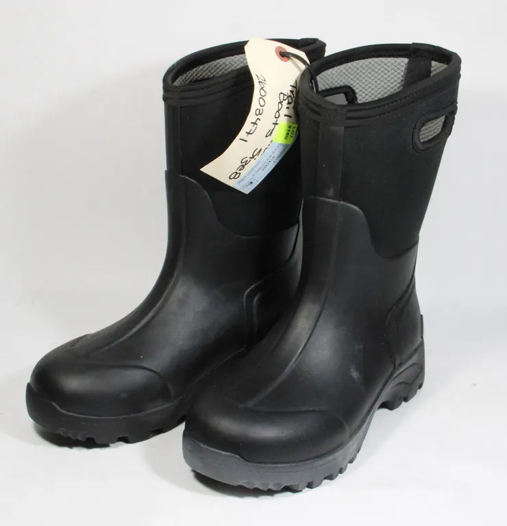 TRAIL MUCK BOOTS SIZE 8