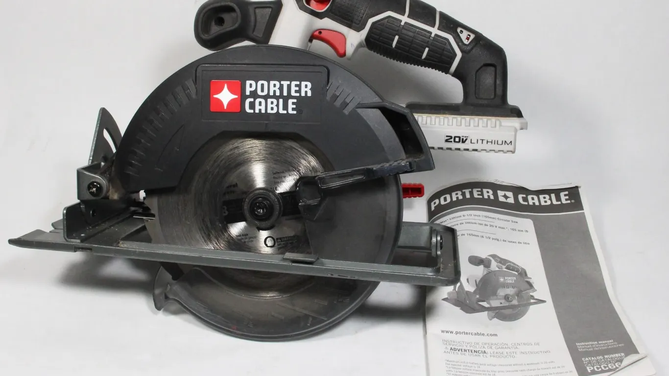 PORTER-CABLE PCC660 20V MAX 6 1/2" CIRCULAR SAW