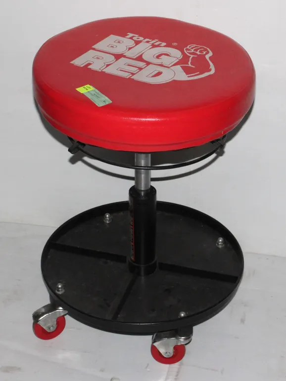 ROLLING STOOL