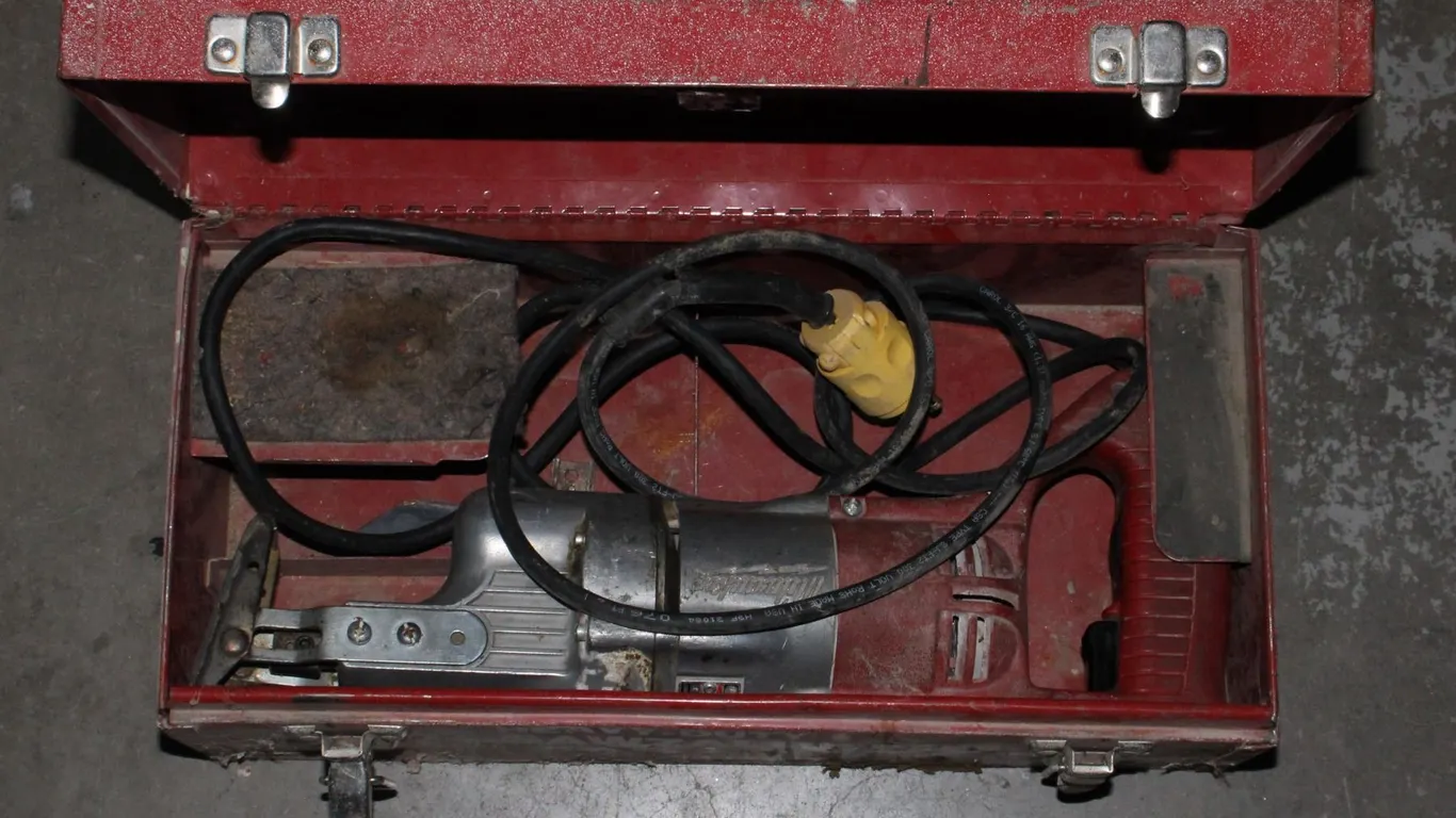 TOOL BOX WITH CONTENTS