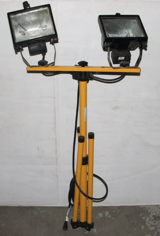 DUAL-HEAD HALOGEN WORK LIGHT ADJUSTABLE STAND