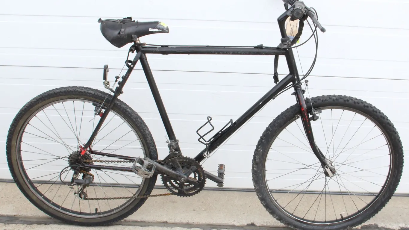 BLACK ROAD BICYCLE