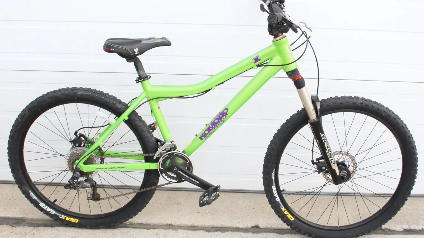 GREEN JAMIS KOMODO YOUTH MOUNTAIN BIKE