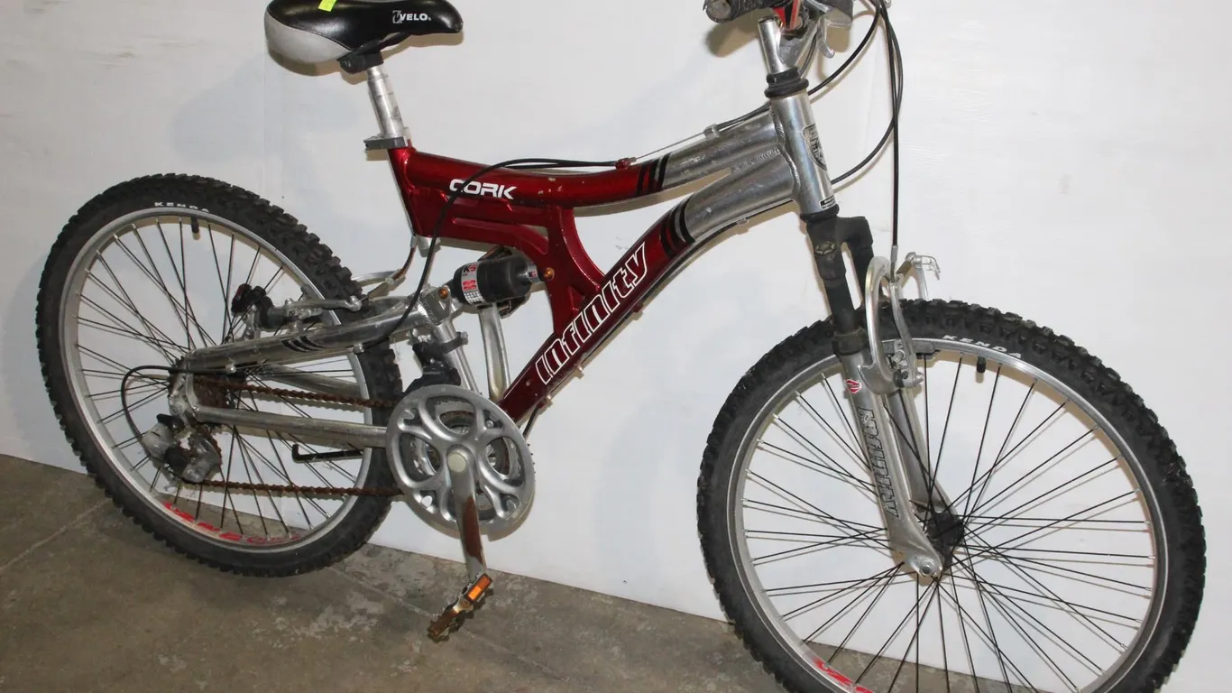 INFINITY FULL SUSPENSION MOUNTAIN BIKE
