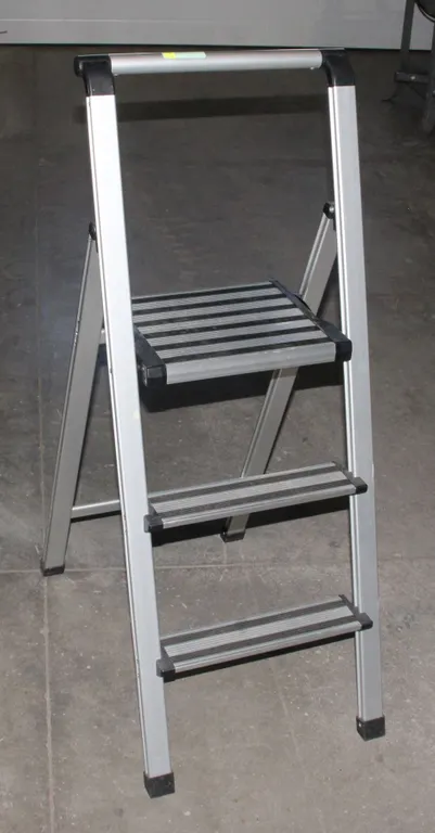 HEAVY DUTY TYPE 1 69CM/27" LADDERS