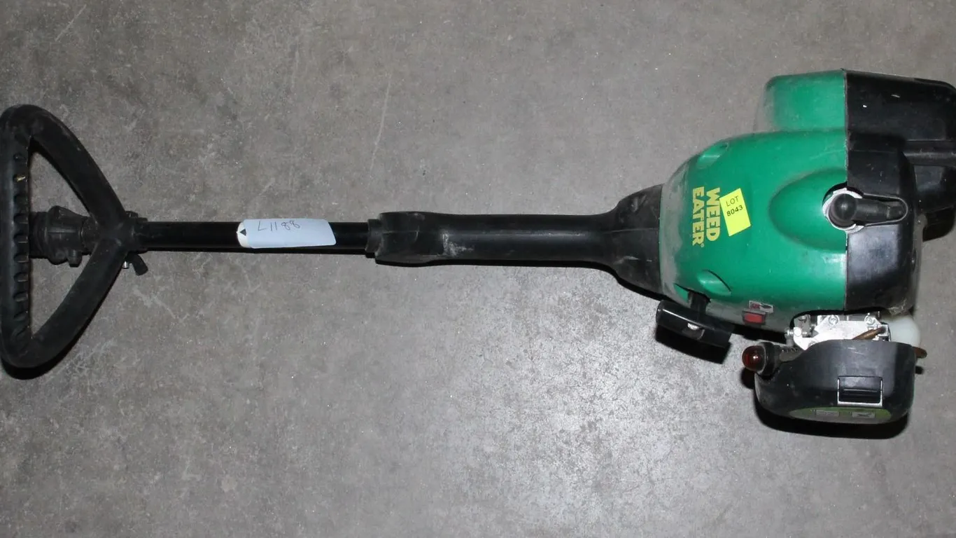 WEED EATER GAS TRIMMER, NOT COMPLETE