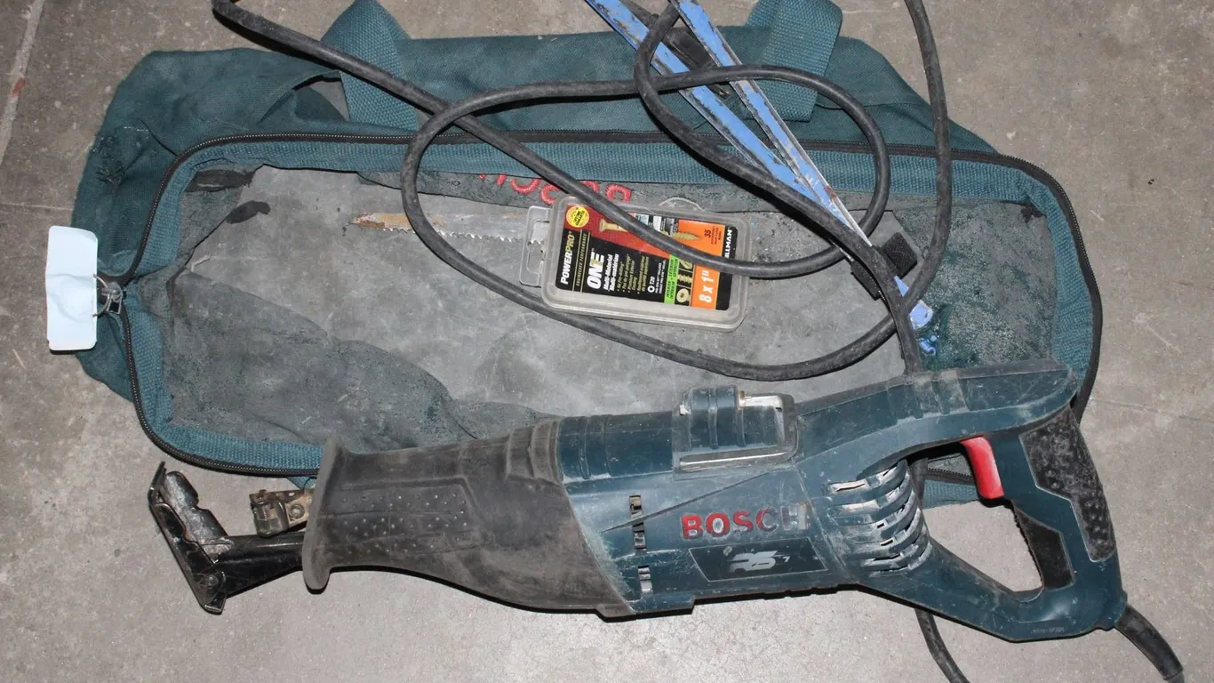 BOSCH CORD SAWZALL