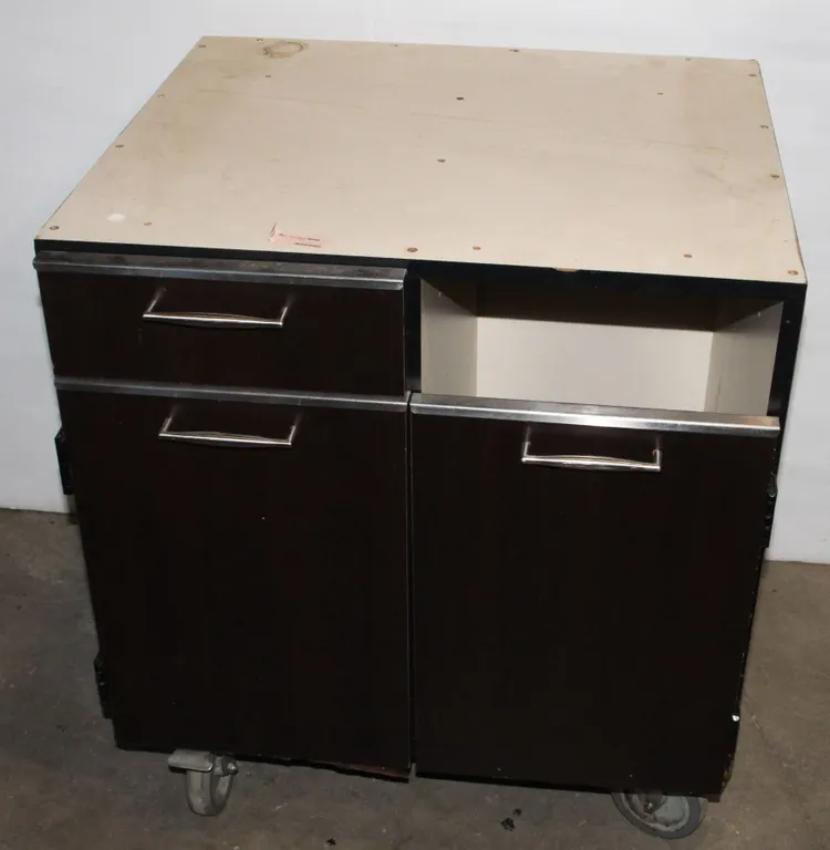 COMMERCIAL GRADE CABINET